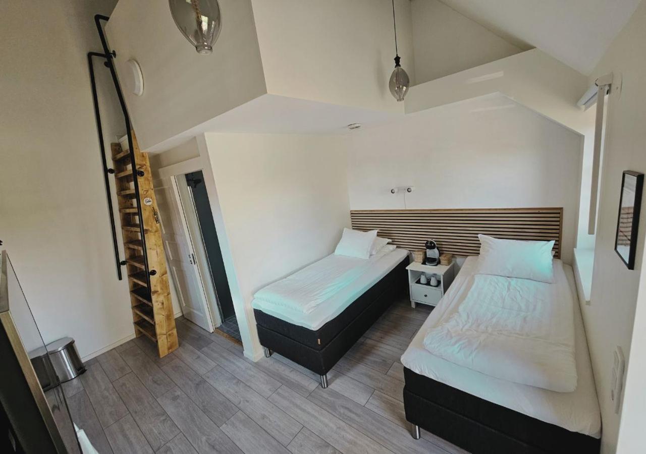 לנדסקרונה Geg Hotel מראה חיצוני תמונה