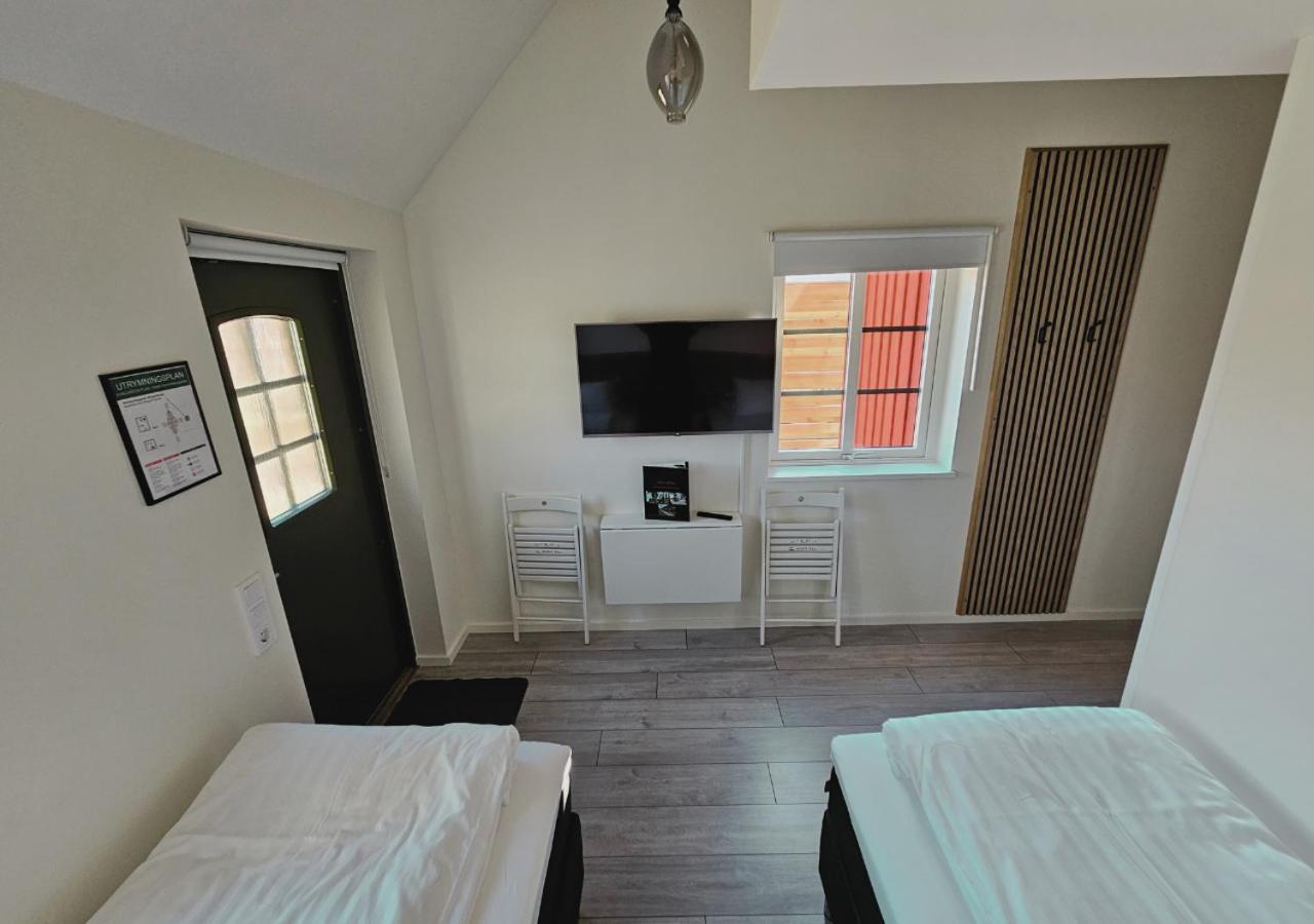 לנדסקרונה Geg Hotel מראה חיצוני תמונה
